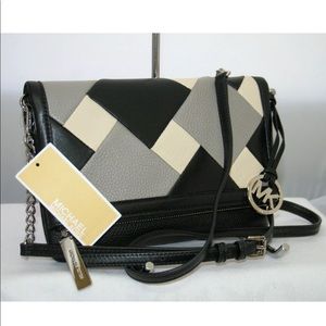 🆕NWT Michael Kors Blakely Messenger Crossbody